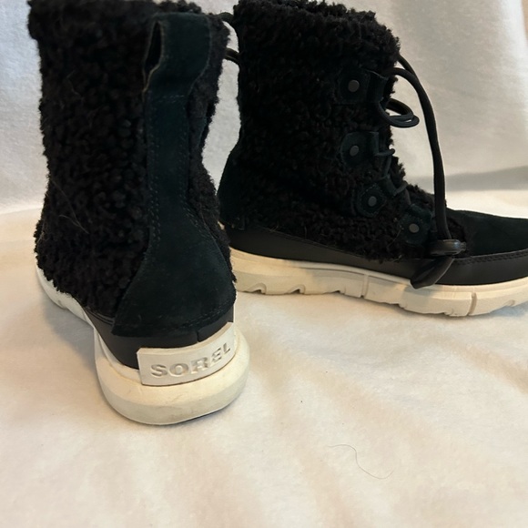 Sorel Boots - Picture 4 of 4